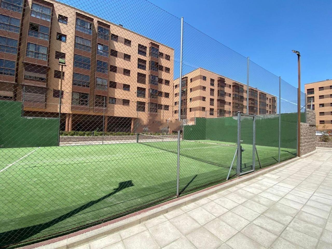 Deyanira New Airport Apartment Madrid